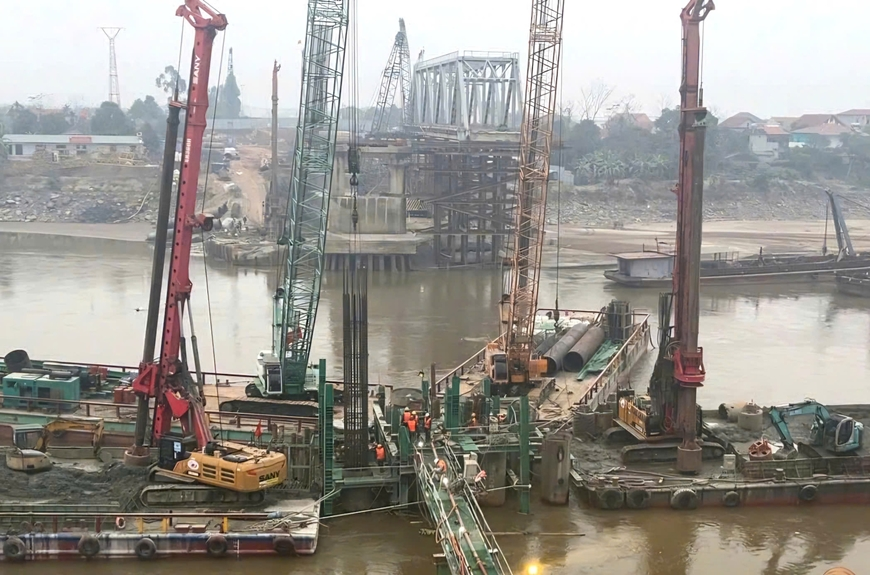 Làm việc xuyên Tết để mạch máu giao thông luôn thông suốt